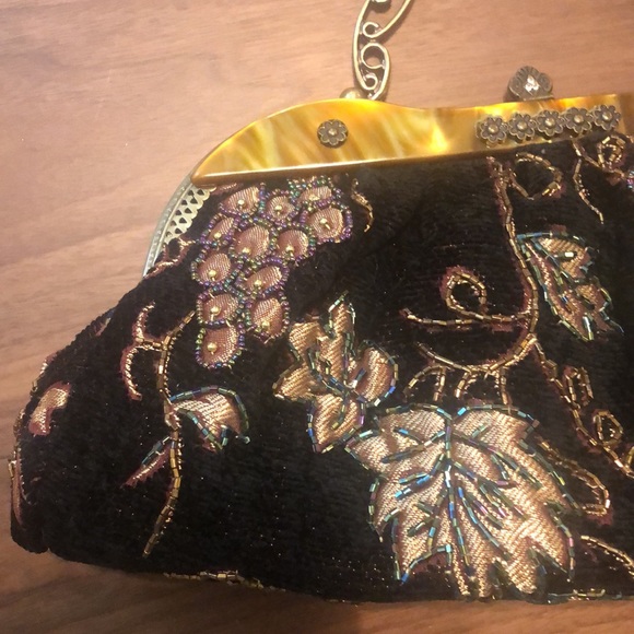 Vintage hand beaded bag - Picture 9 of 15
